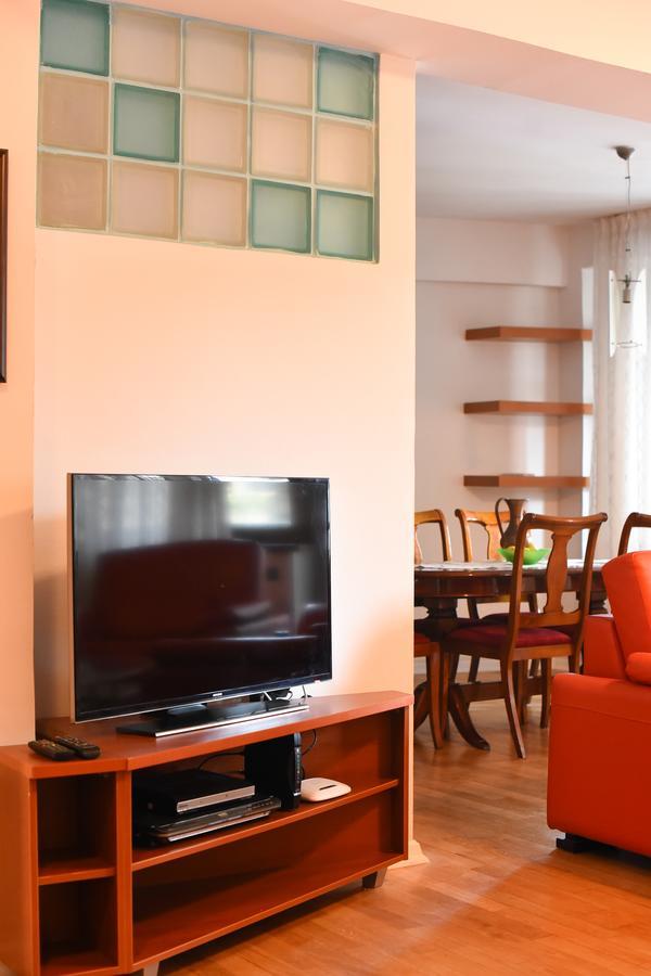 3 Bedroom Home With Parking Garage In The Heart Of סקופיה מראה חיצוני תמונה