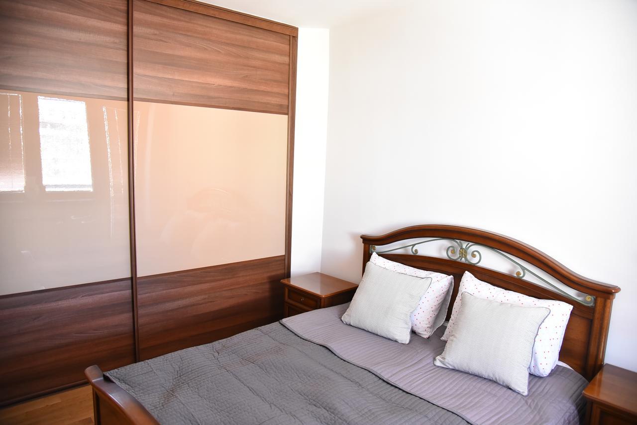 3 Bedroom Home With Parking Garage In The Heart Of סקופיה מראה חיצוני תמונה