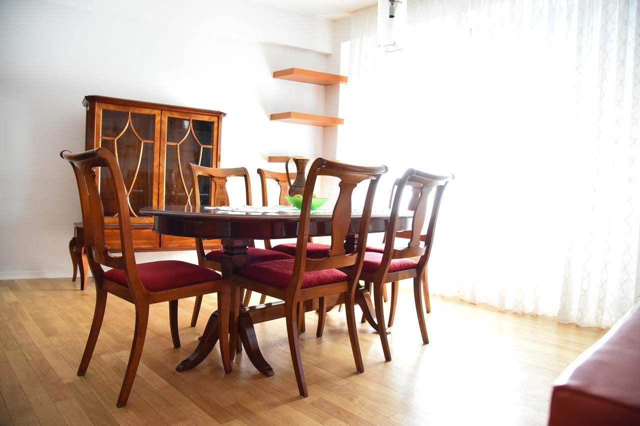 3 Bedroom Home With Parking Garage In The Heart Of סקופיה מראה חיצוני תמונה